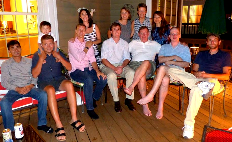extended family of Stokes and Susan Grymes, August 2016 - Derek, Daryl on Bernd's shoulders, Jim, Jenn, Alex, Caren, Susan, Stokes, Thao, Tommy and Will